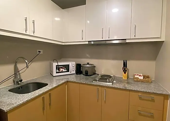 Uptown Parksuites 4*