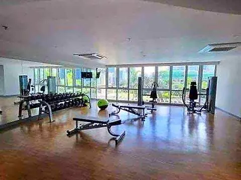 Uptown Parksuites 4*